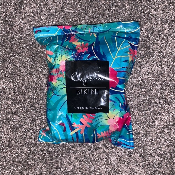 🦩🚨Cupshe Blue Floral One Piece🚨🦩 - Picture 5 of 5